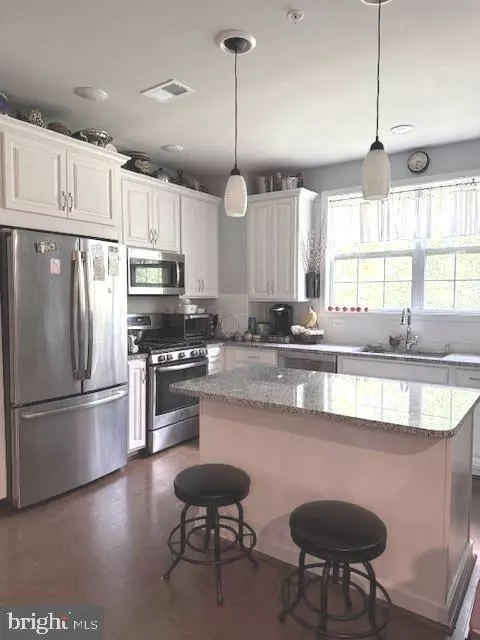 Ashburn, VA 20148,23266 SOUTHDOWN MANOR TER #102