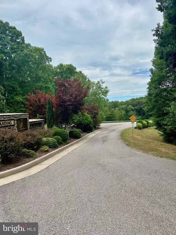 Gretna, VA 24557,0 WATERVIEW CT