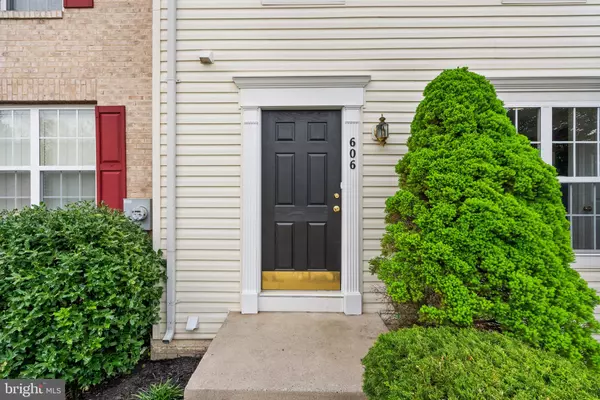 Strasburg, VA 22657,606 FRONTIER FORT LN