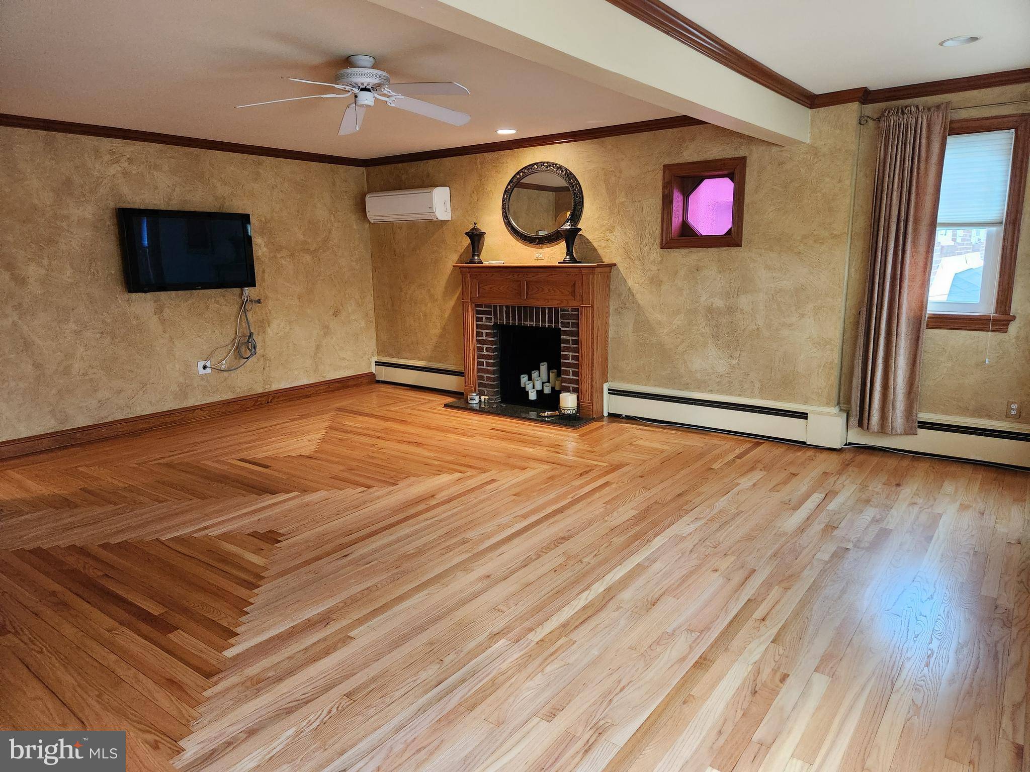 Bridgeport, PA 19405,647 GROVE ST