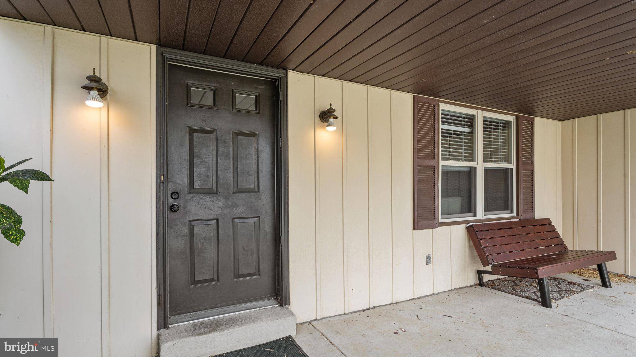Feasterville Trevose, PA 19053,739 BRIDGEVIEW RD