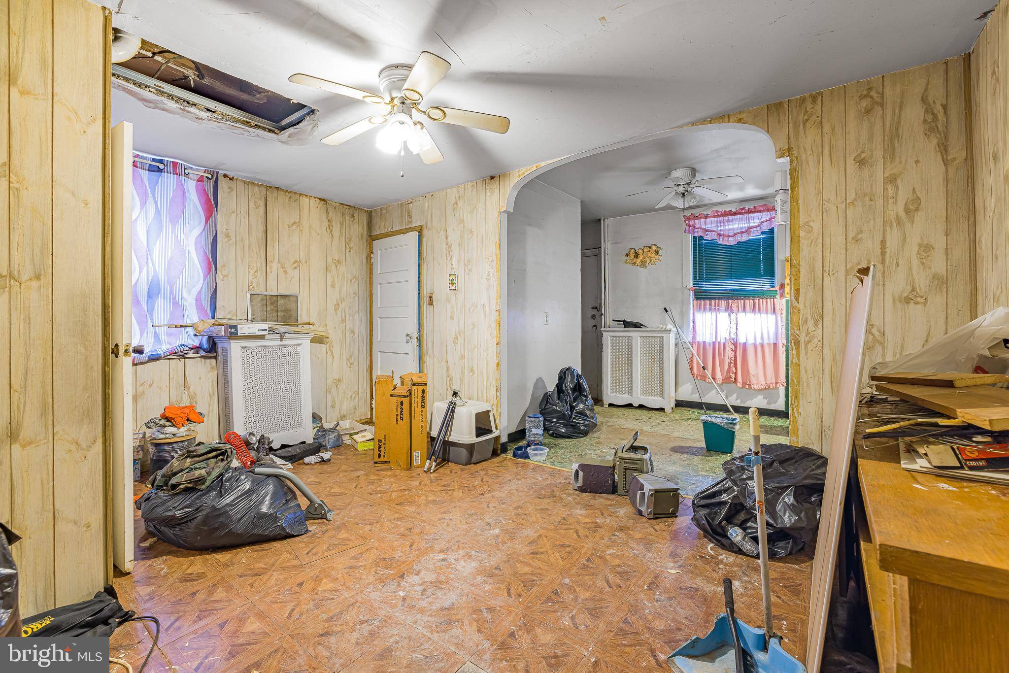 Philadelphia, PA 19143,6024 CHRISTIAN ST