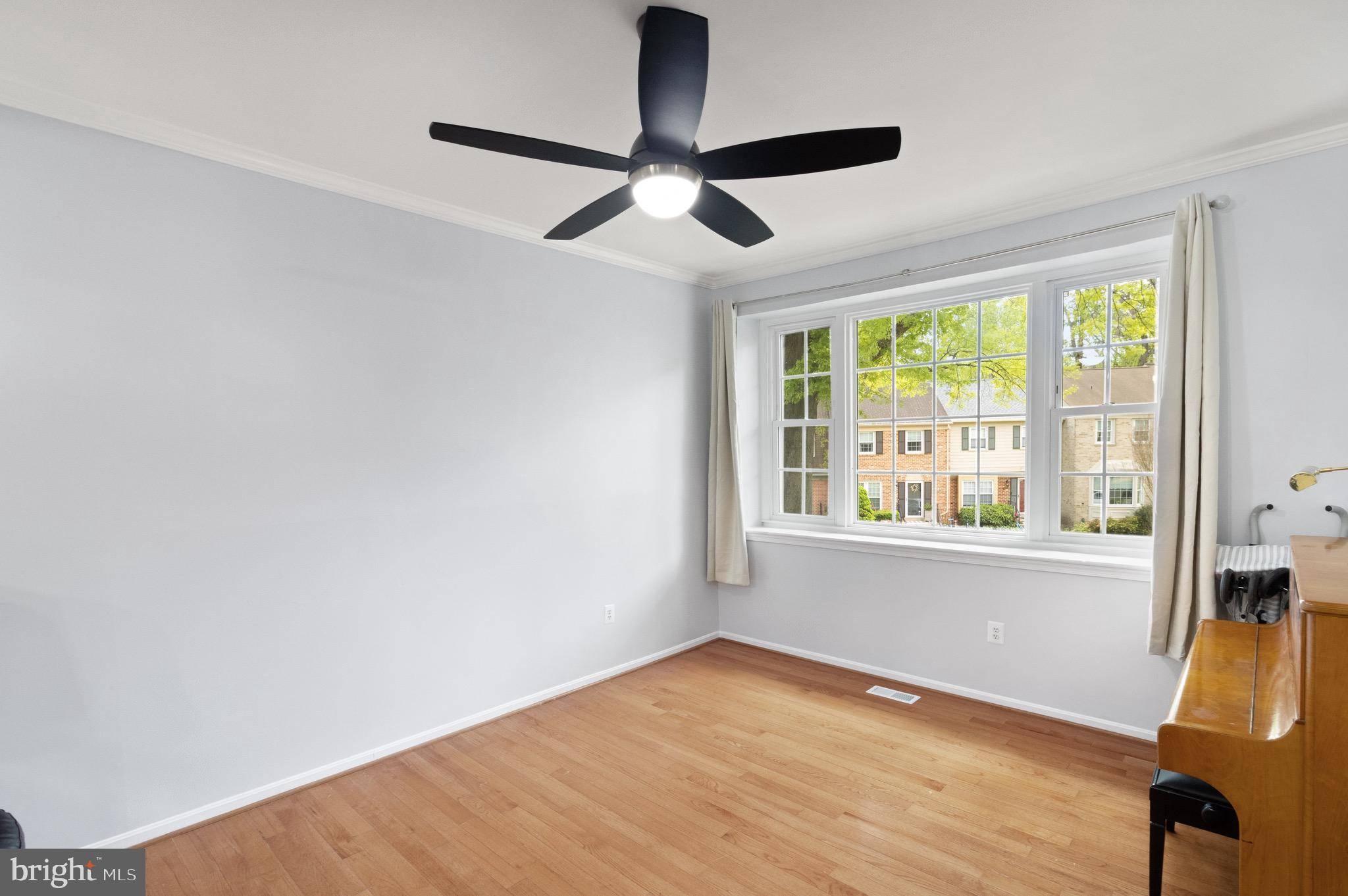 Burke, VA 22015,9977 WHITEWATER DR