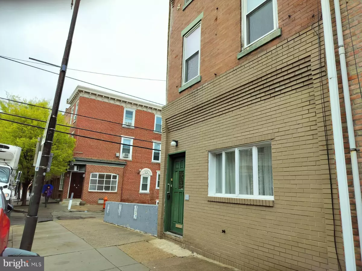 Philadelphia, PA 19147,617 S 8TH ST