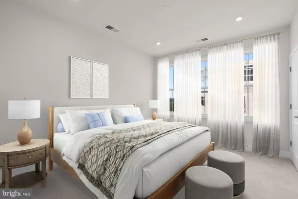 Herndon, VA 20171,2658 RIVER BIRCH RD