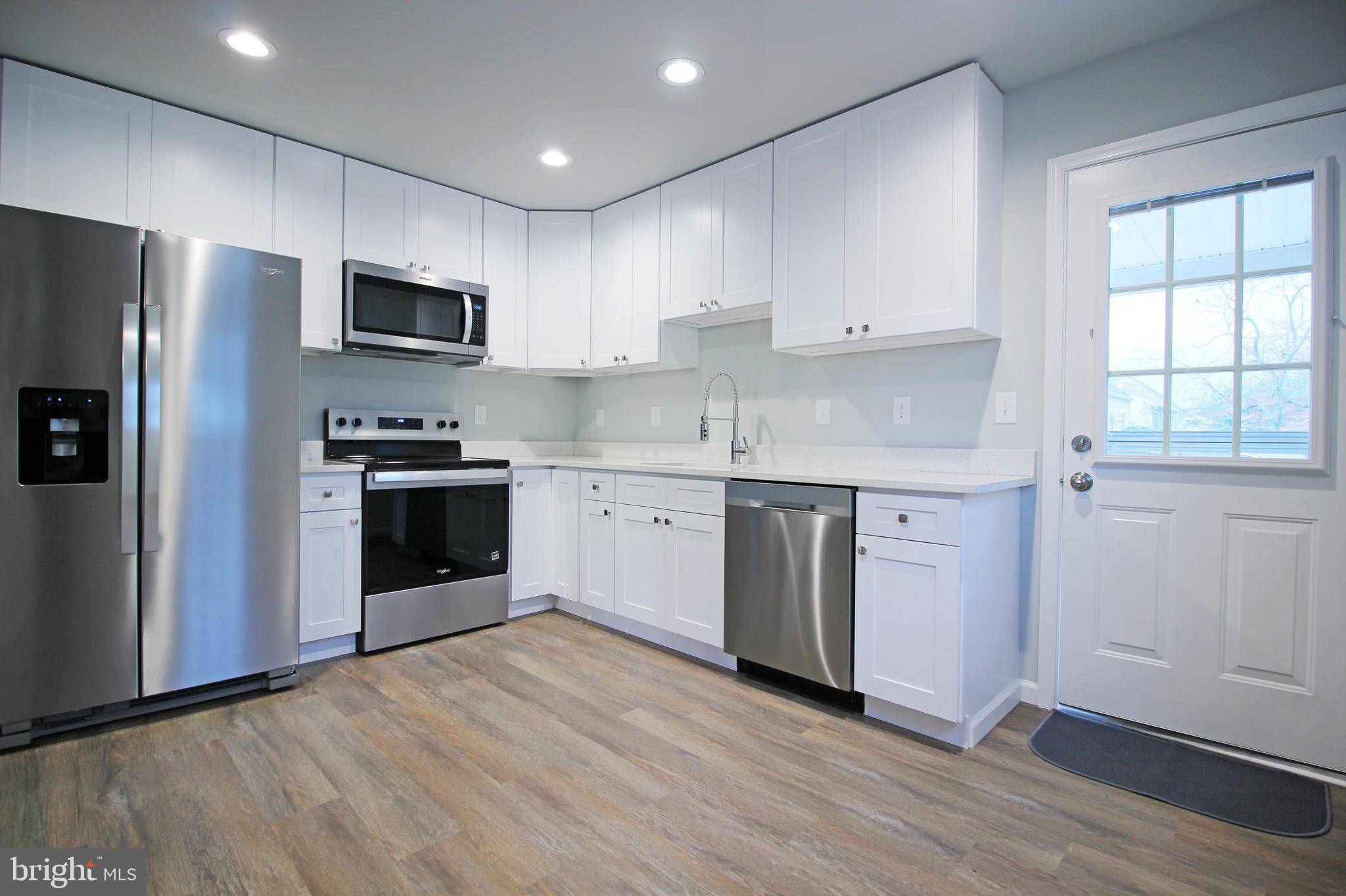8528 MAIN AVE, Pasadena, MD 21122
