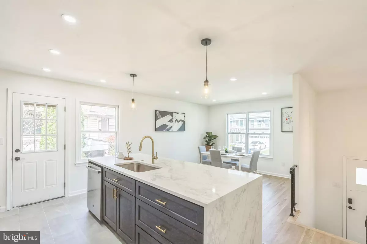 Kensington, MD 20895,3818 LAWRENCE AVE