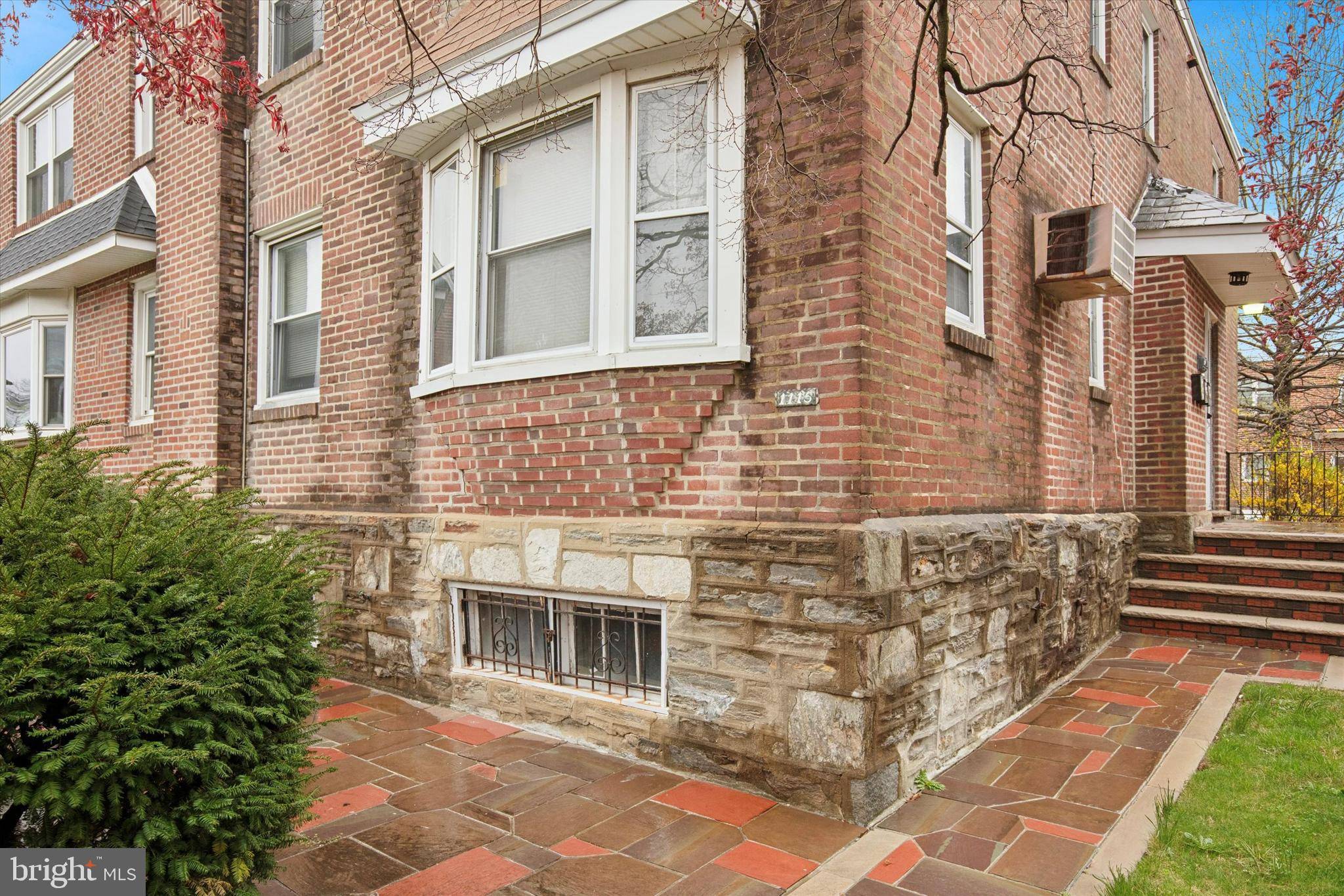 Philadelphia, PA 19150,1115 E UPSAL ST