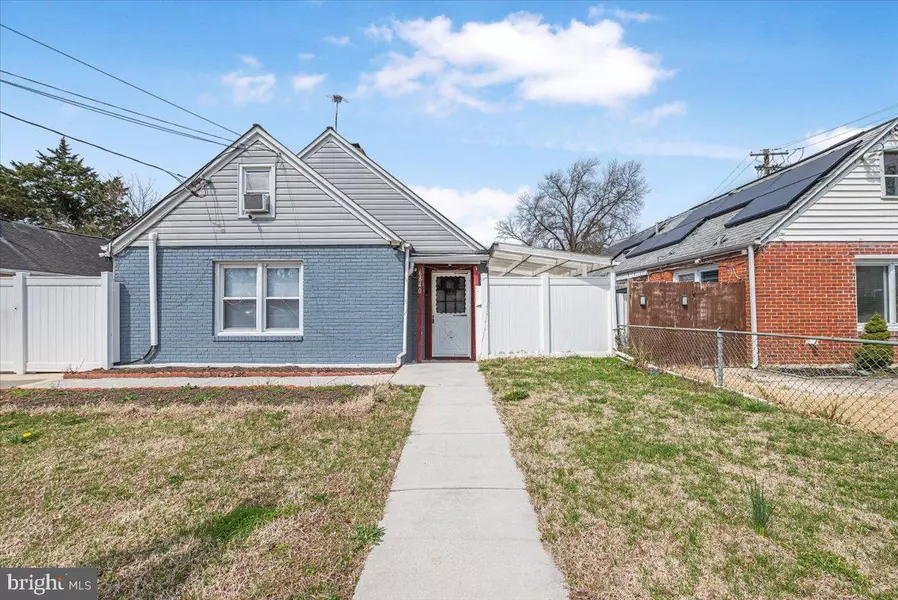 6840 STANDISH DR, Hyattsville, MD 20784