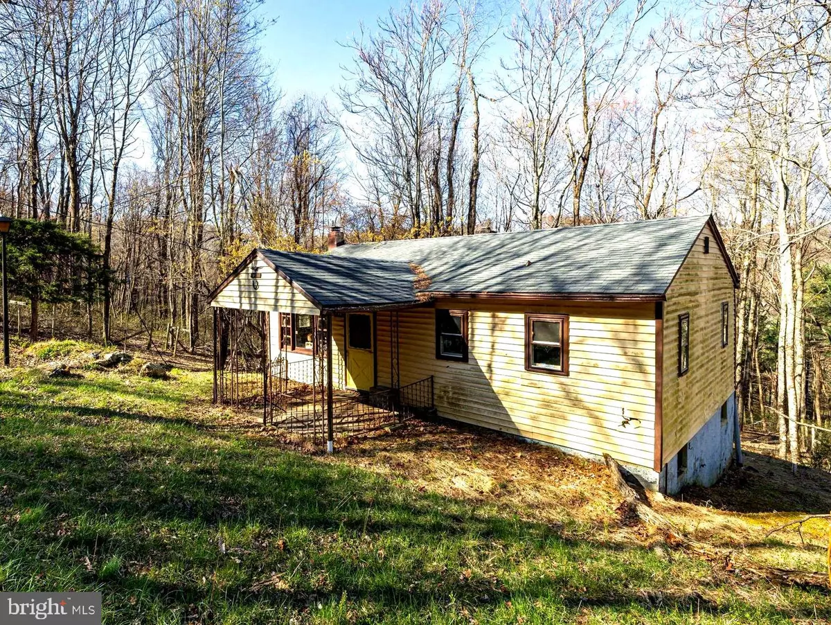 Stanley, VA 22851,536 CIRCLE DR