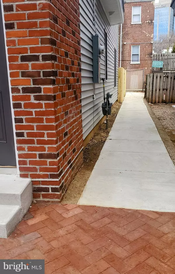 Wilmington, DE 19801,825 W 9TH ST