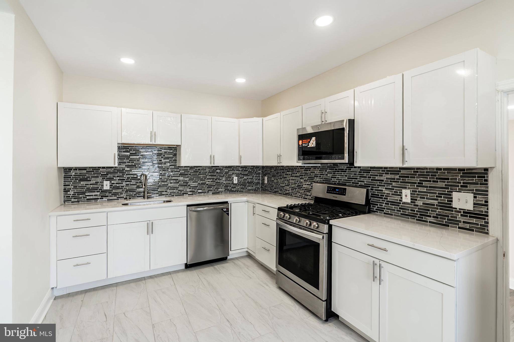 Burlington, NJ 08016,244 CONOVER ST