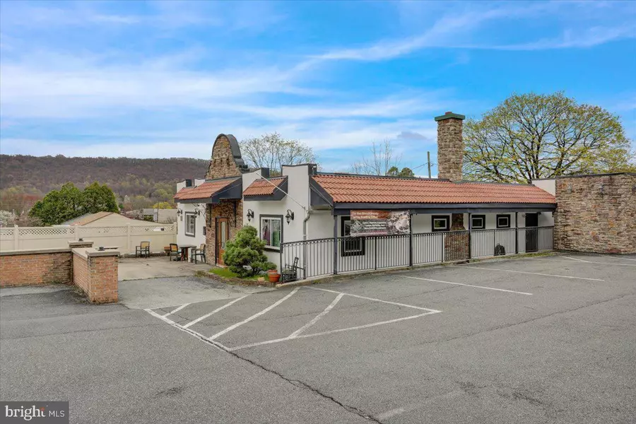 16 COLUMBIA AVE, Reading, PA 19606