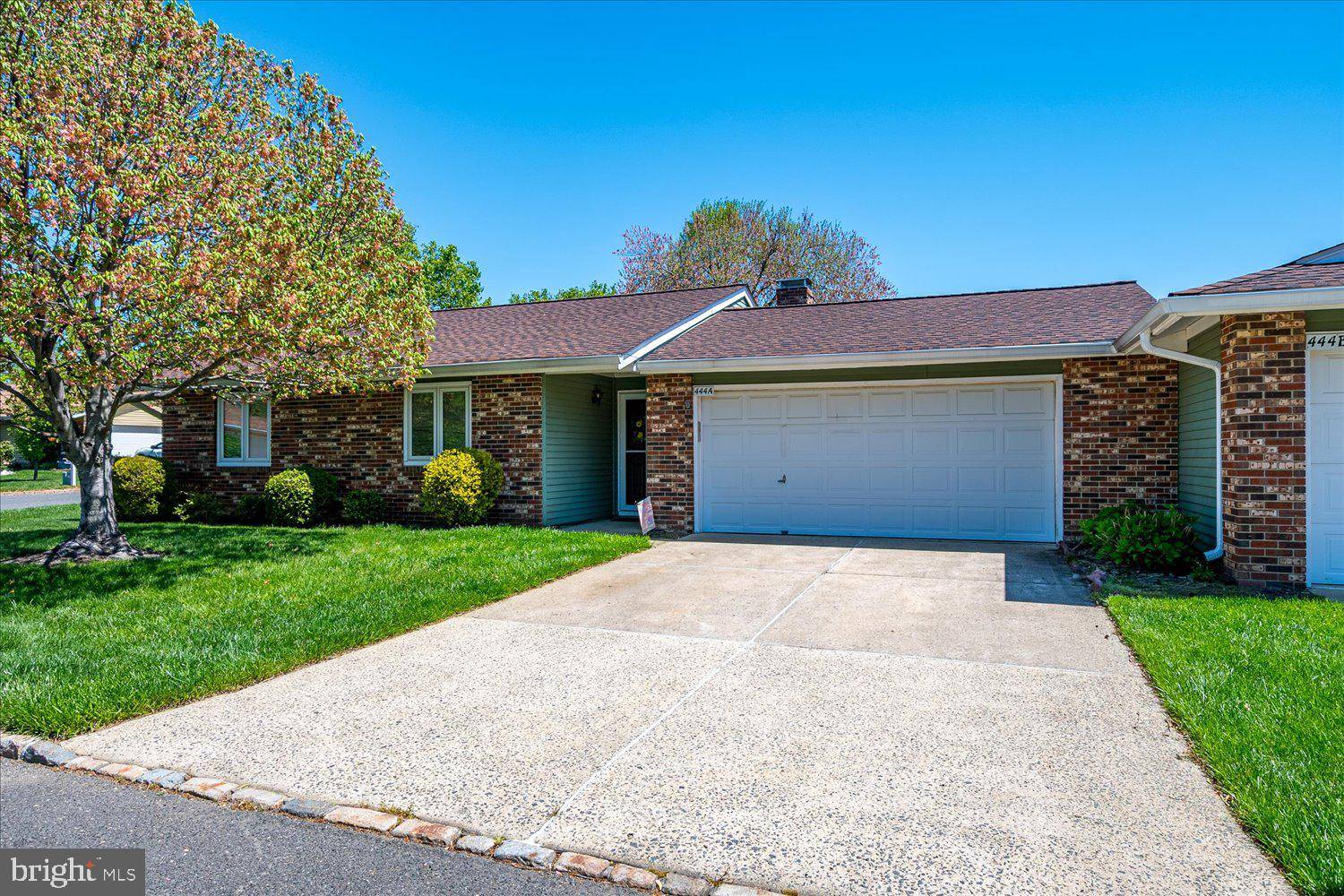 Monroe Township, NJ 08831,444 DAHLIA PLZ #A