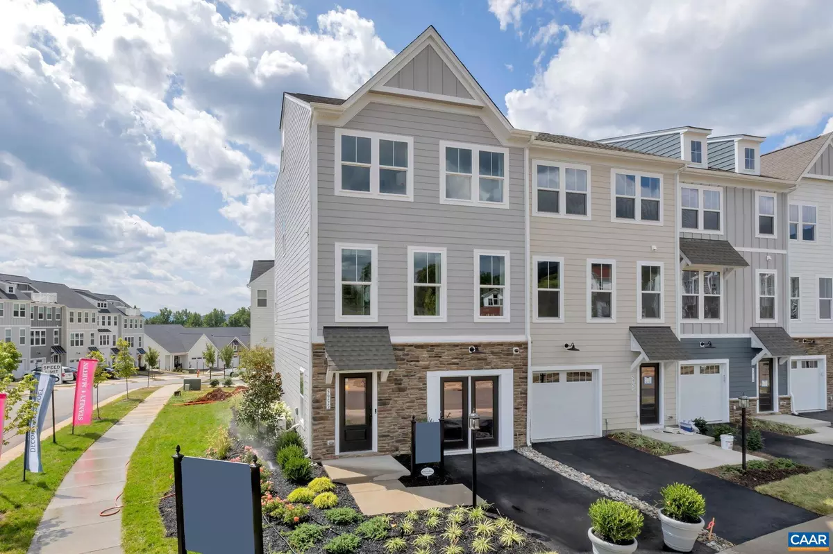 Crozet, VA 22932,5966 CLING LN