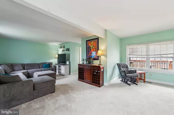 West Chester, PA 19382,100 S 5 POINTS RD