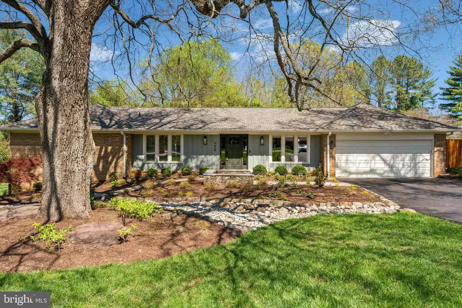 9428 BRIAN JAC LN, Great Falls, VA 22066