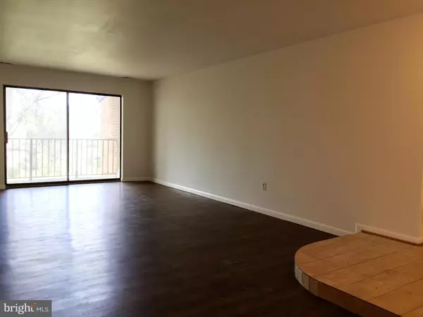 Germantown, MD 20874,13215 DAIRYMAID DR #302