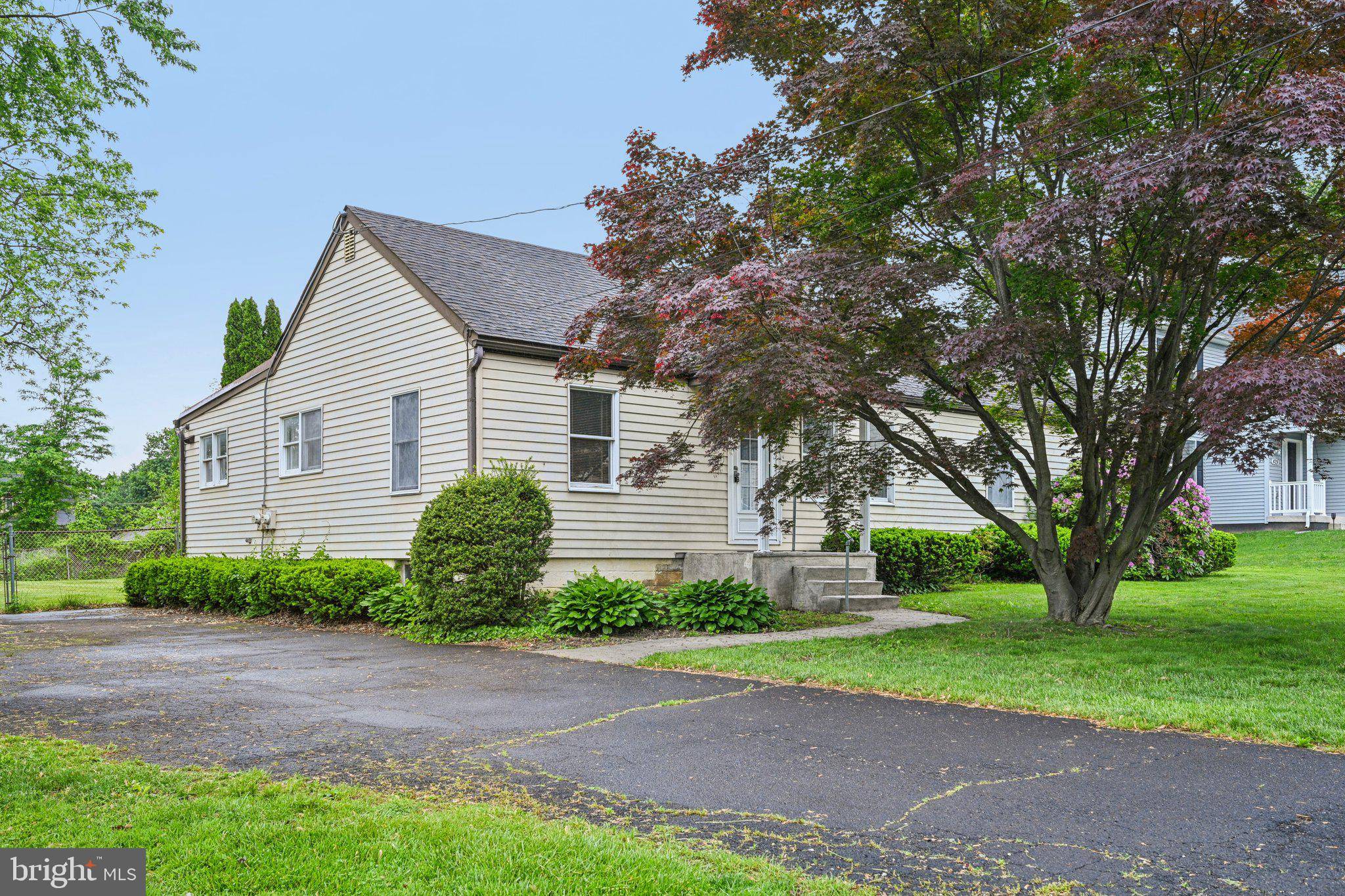 Horsham, PA 19044,425 ARBUTUS AVE