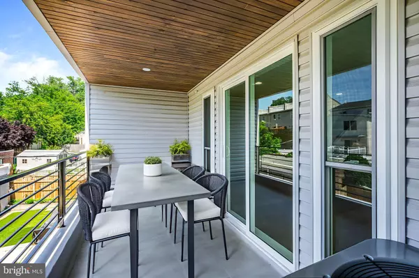 Philadelphia, PA 19128,308 FOUNTAIN ST