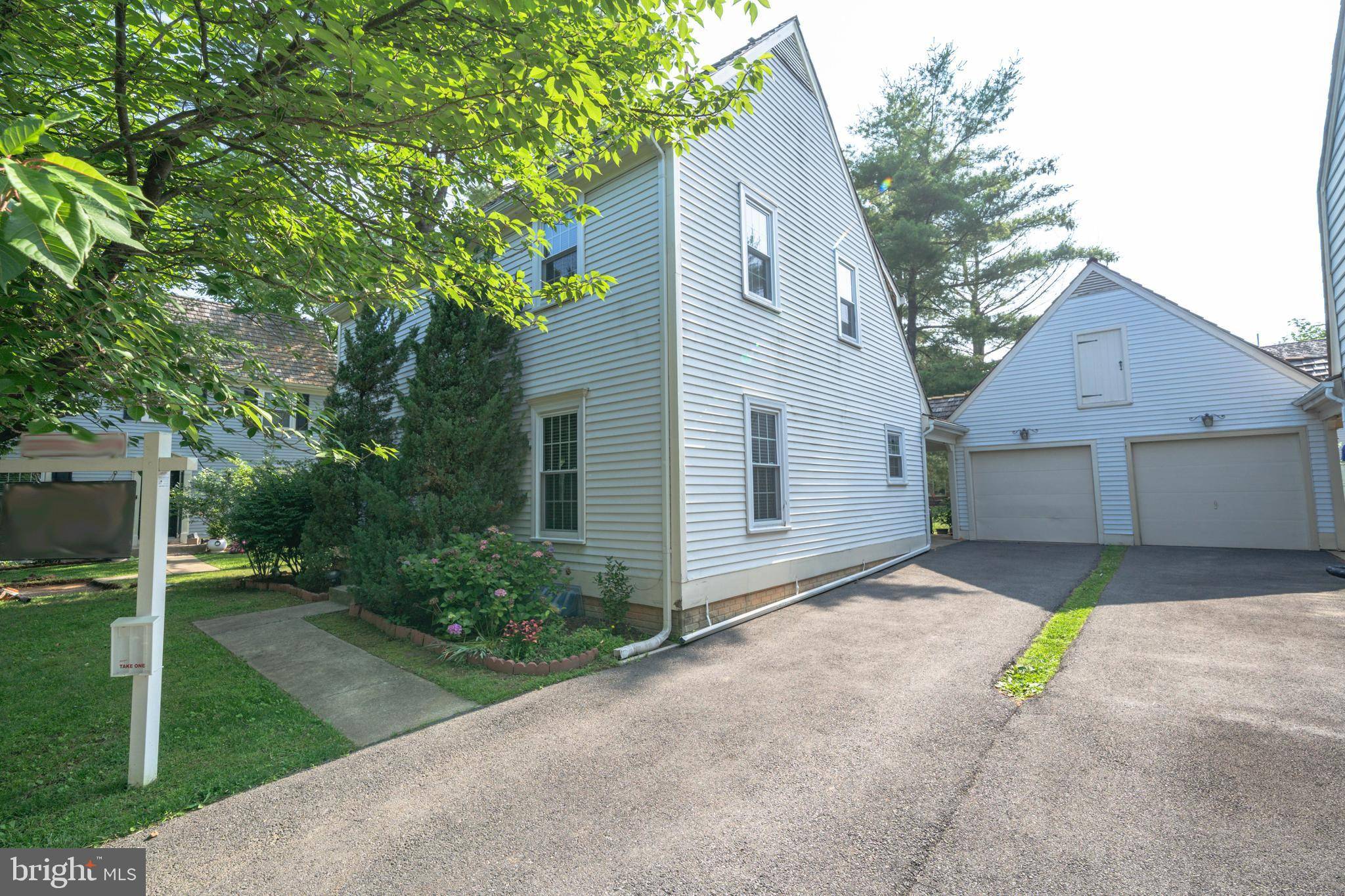 Gaithersburg, MD 20877,312 FAIRGROVE TER