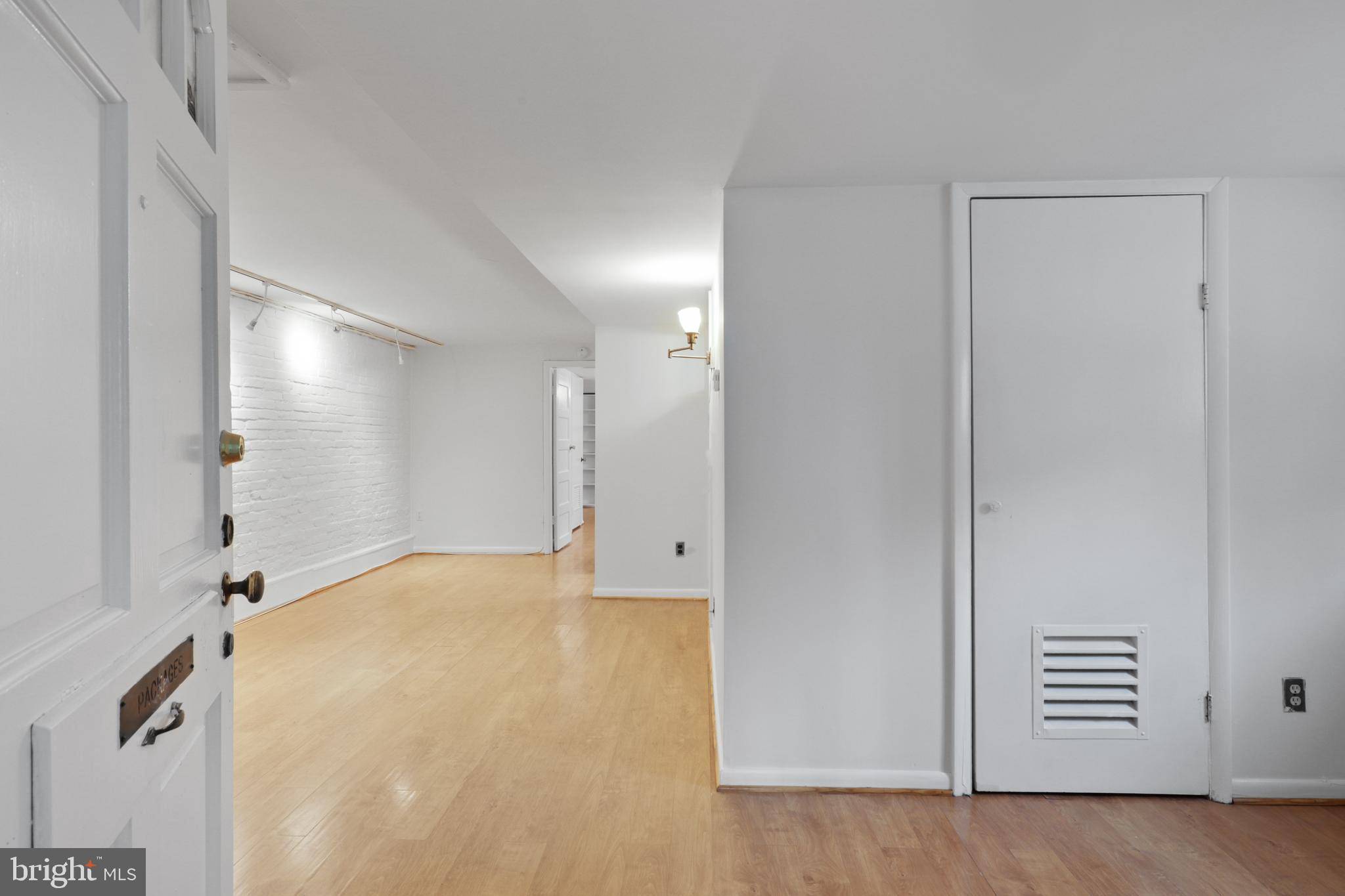 Washington, DC 20009,2015 ALLEN PL NW #B