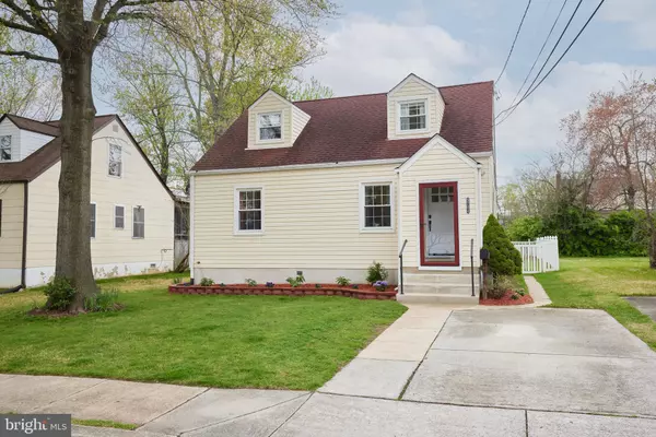9704 52ND AVE, College Park, MD 20740