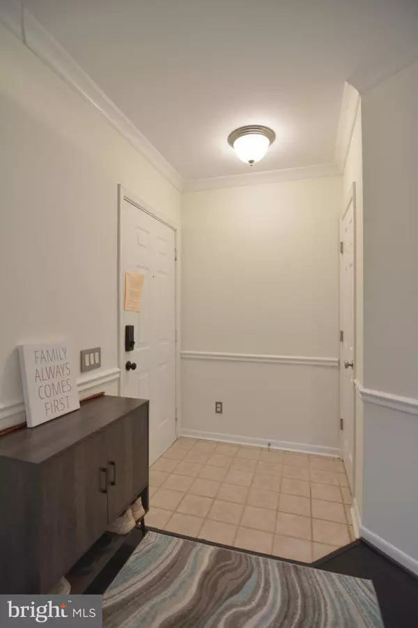 Fairfax, VA 22033,12655 FAIR CREST CT #93-301