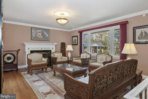 Alexandria, VA 22308,8910 CAPTAINS ROW