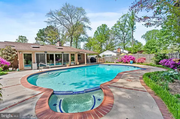 Arlington, VA 22207,4871 OLD DOMINION DR