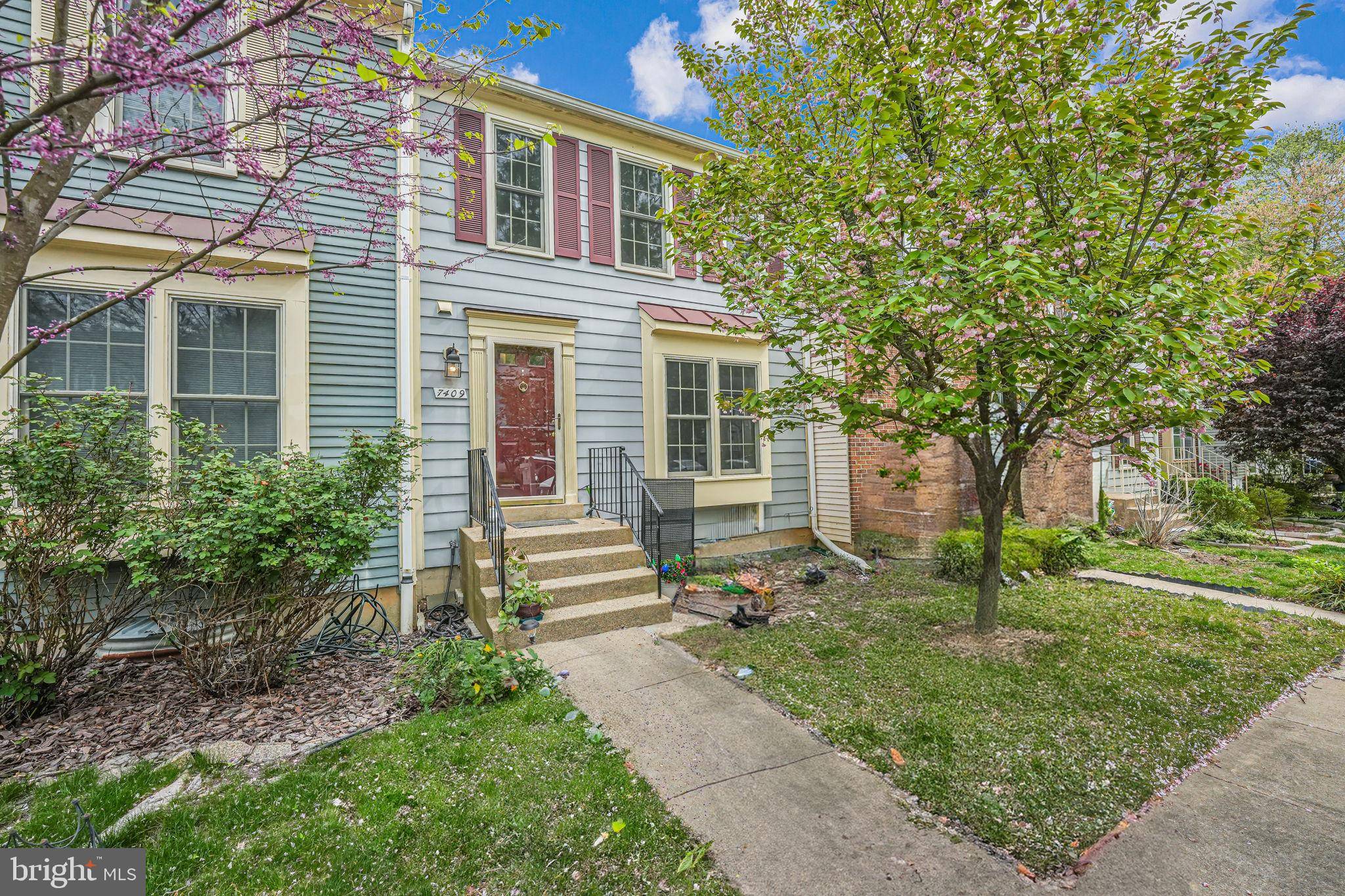 7409 HOUNDSBURY CT, Alexandria, VA 22315
