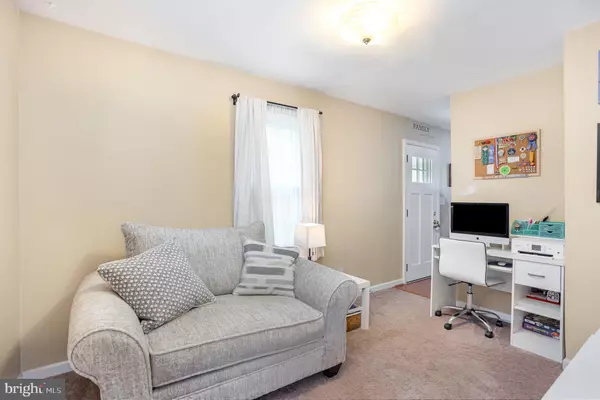Baltimore, MD 21221,16 PELCZAR AVE