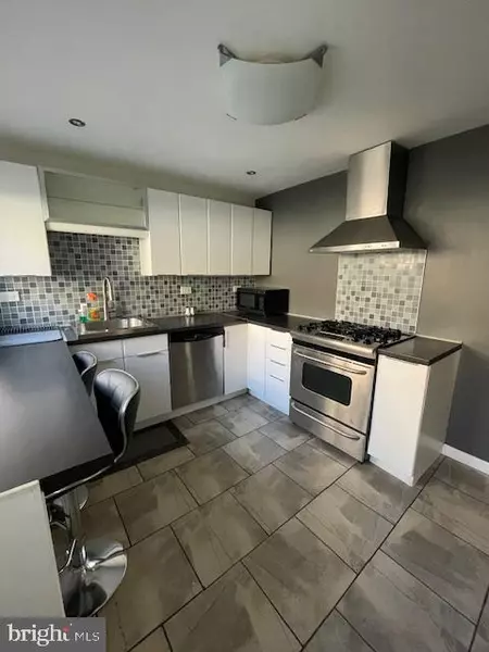 2557 TILTON ST, Philadelphia, PA 19125