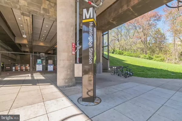 Alexandria, VA 22303,2451 MIDTOWN AVE #1118