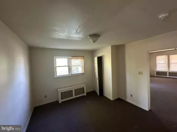 Millville, NJ 08332,84 MAIN ST W