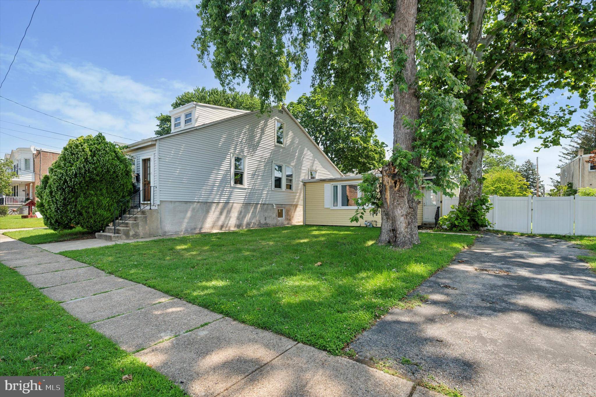 Essington, PA 19029,228 CARRE AVE
