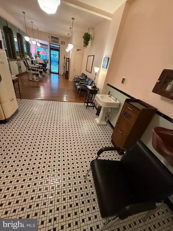 Philadelphia, PA 19146,1537 SOUTH ST