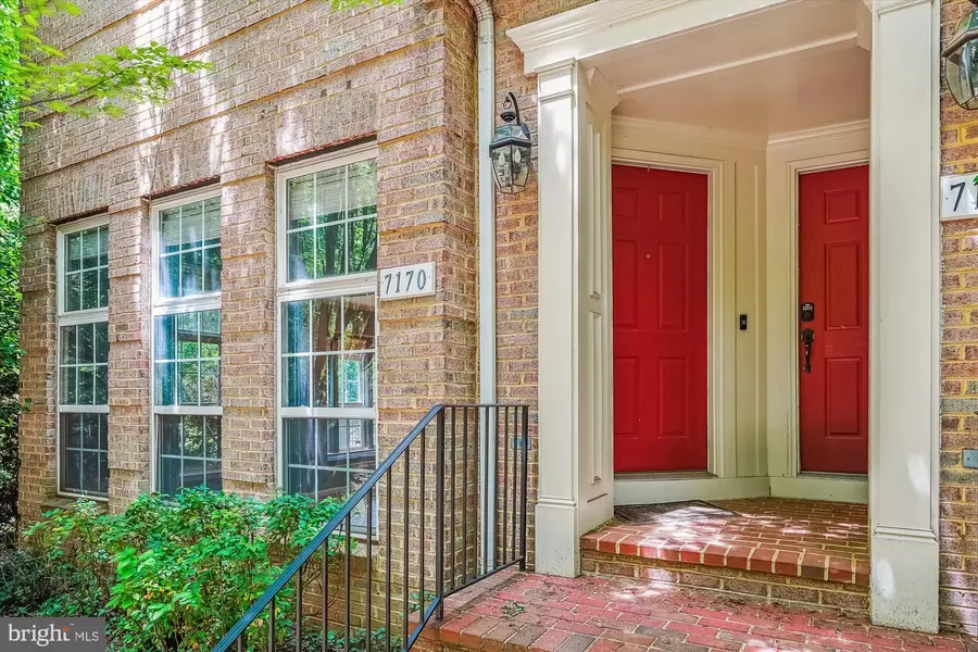 7170 LITTLE THAMES DR, Gainesville, VA 20155