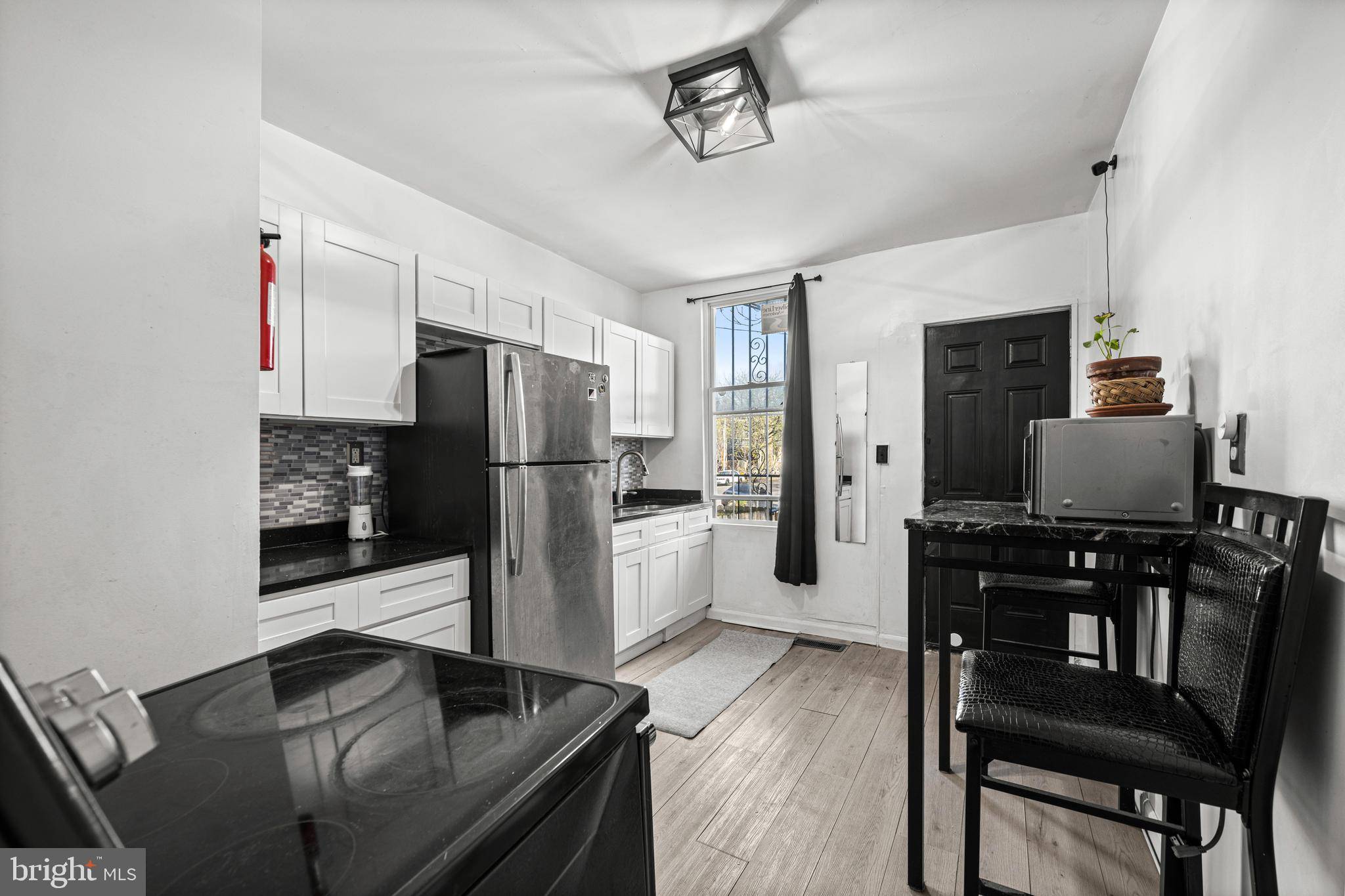 Baltimore, MD 21213,1639 N CAROLINE ST