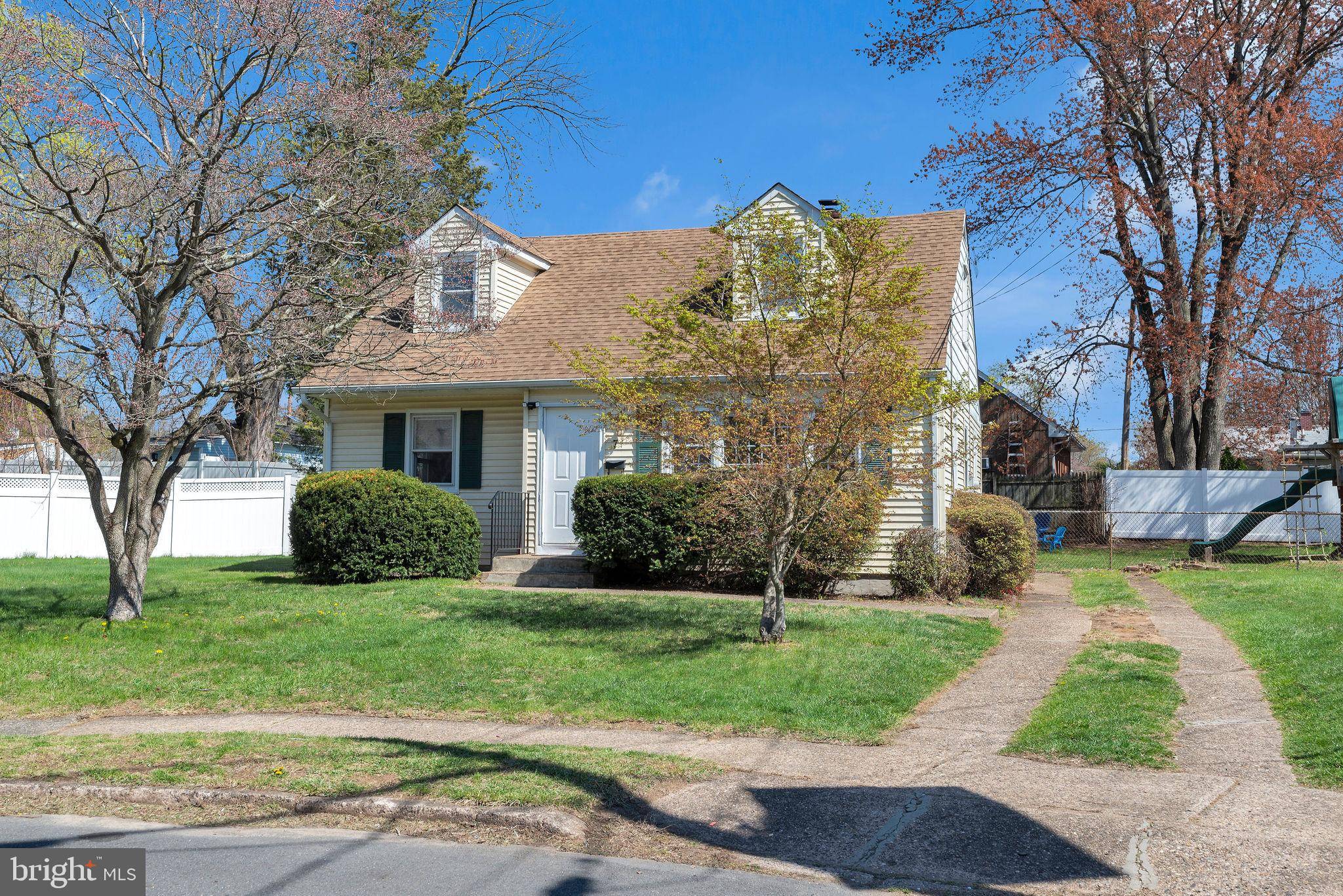 Ewing, NJ 08628,7 PENN CT