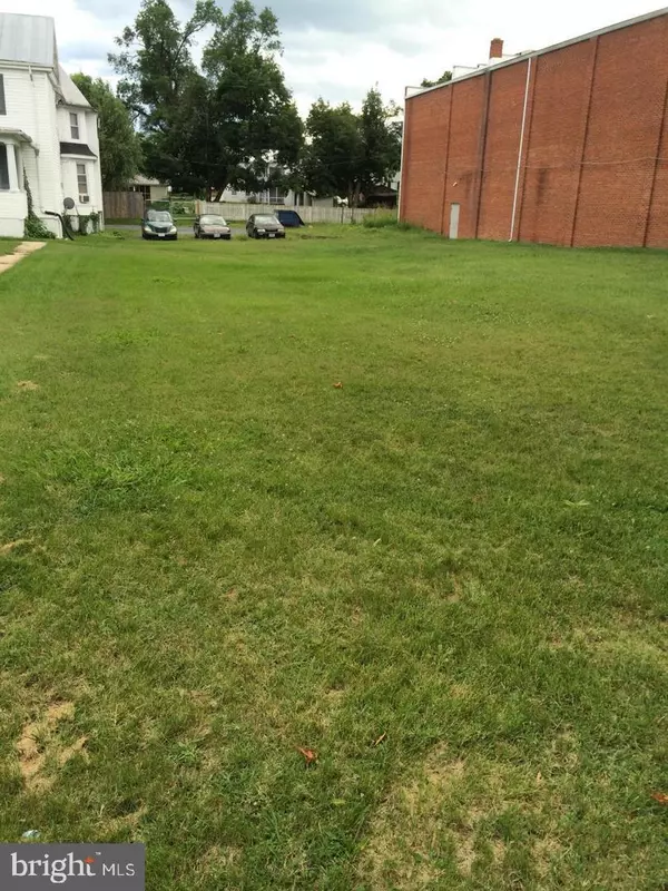Strasburg, VA 22657,0 W KING