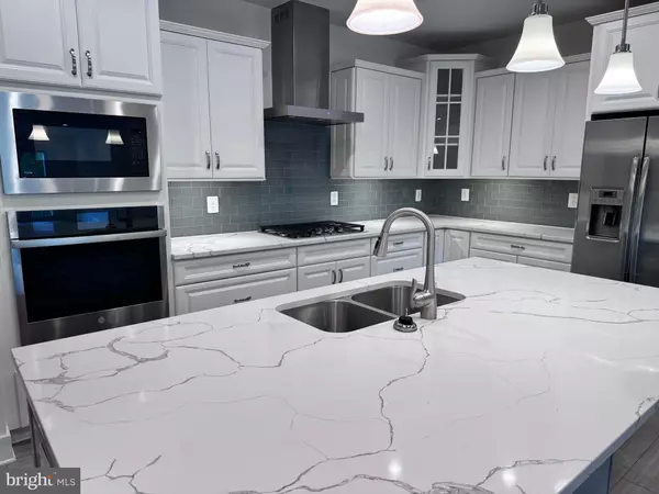 1000 HERONS NEST WAY #32, Chester, MD 21619