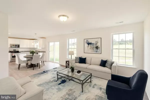 Hanover, PA 17331,168 LEDGER DR #74