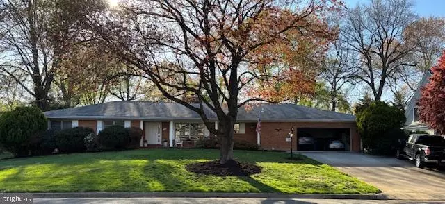 1704 OAK LN, Mclean, VA 22101