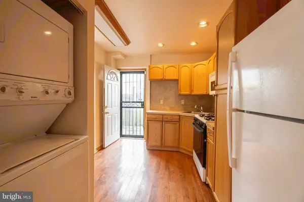 Philadelphia, PA 19132,2631 W GORDON ST