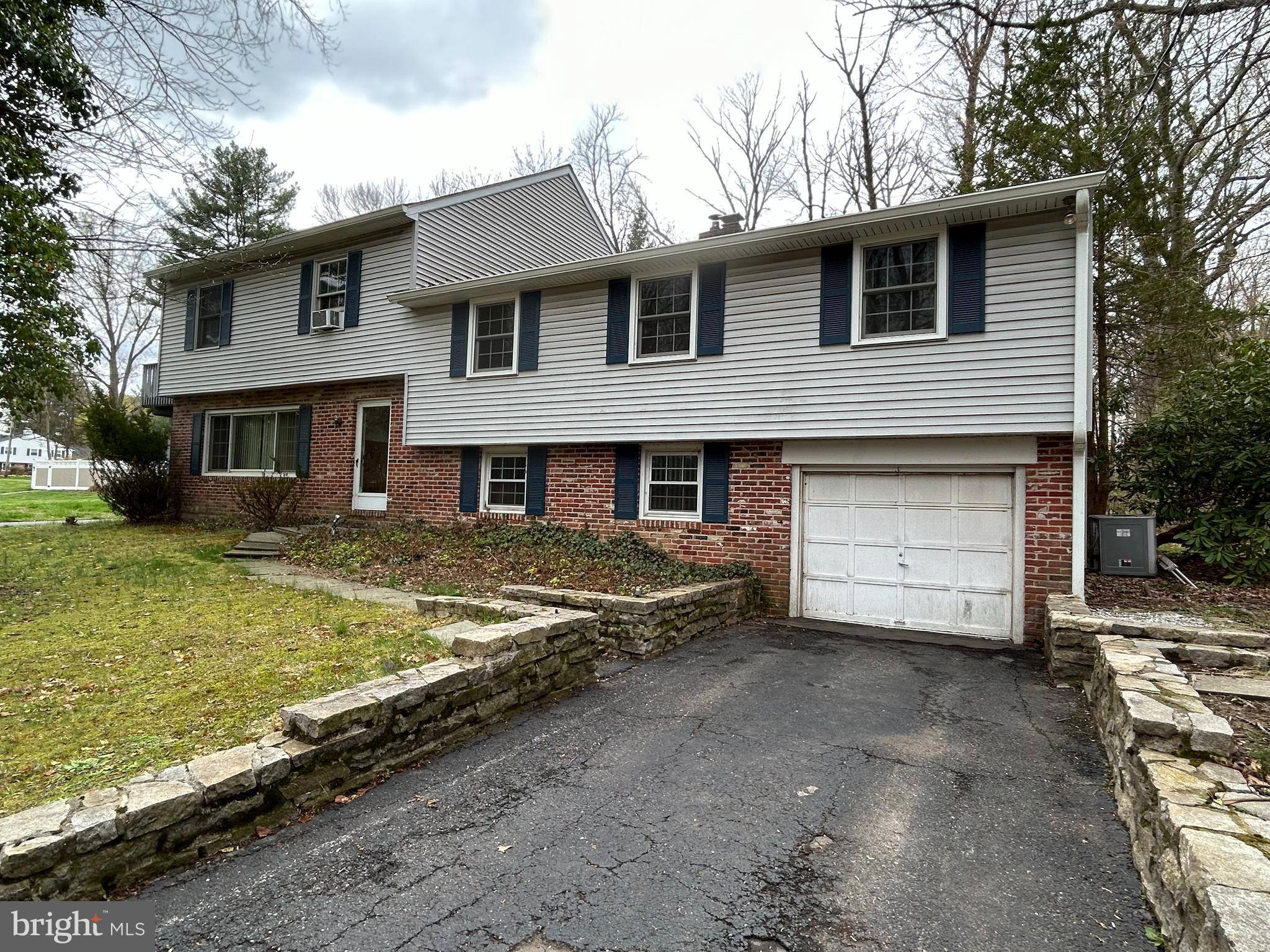37 CARRIAGE DR, Media, PA 19063