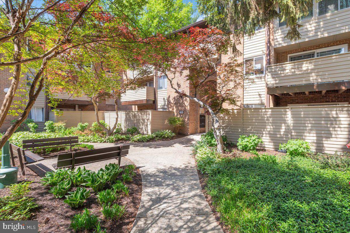 Gaithersburg, MD 20886,19321 CLUB HOUSE RD #301