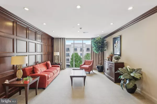 Trenton, NJ 08691,2 N COMMERCE SQ #303