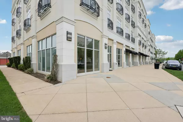 Trenton, NJ 08691,2 N COMMERCE SQ #303