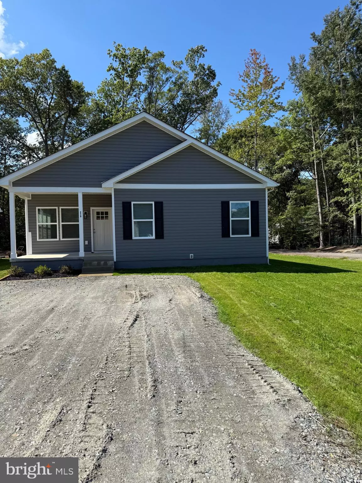 Colonial Beach, VA 22443,219 HOLLY WAY